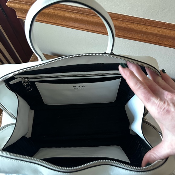 PRADA Mirage - Picture 7 of 8